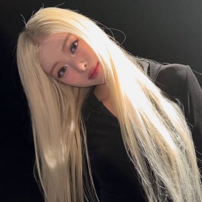 blndeyuna's profile picture. stan itzy