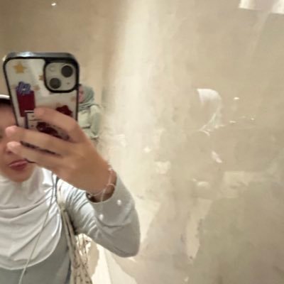 loouwesz's profile picture. 🤷🏻‍♀️