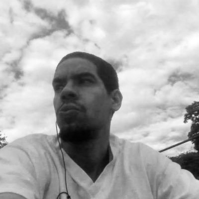 YourGrlFav's profile picture. 