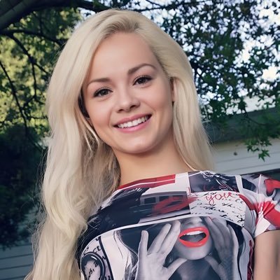 Sandra580349481's profile picture. 