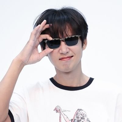 2bivvi's profile picture. ⸝⸝.⋆ she/her
      ⠀࣪ ִֶָ☾.⌗┆ 🐈‍⬛ .ᐟ 

(＠ boxabum ♡)

　　　　　　　　　　　⠀