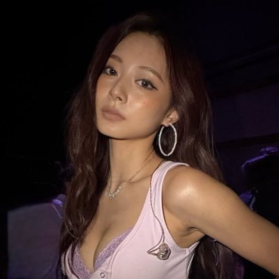 ilytzujim's profile picture. 7-1=0 O+T=❤