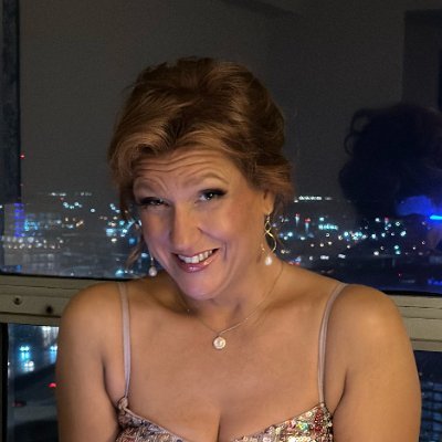 AltChicknDallas's profile picture. A ray of sunshine on a cloudy day. Big fan of truth, honesty, and transparency. Longing for the days of Elizabeth and D'Arcy, manners and civility.