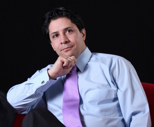 Phd. Comunicación, Periodista, Productor Tv. Profesor Universitario.