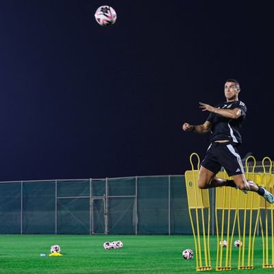 Iykeman2113's profile picture. D!e Hard Real Madrid stan account. Go hard while Hala Madrid or go home.