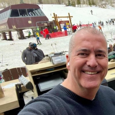 robertoff's profile picture. 