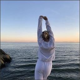 aujeromart23827's profile picture. Life is more than just the present.