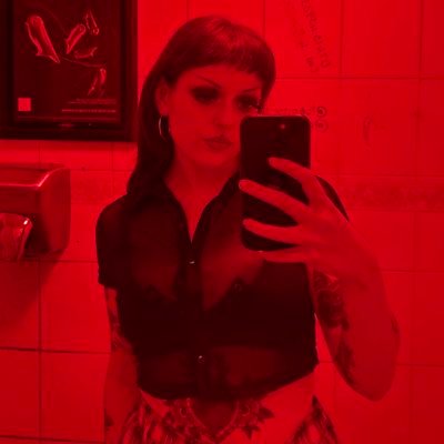 zarahgeist's profile picture. Gig goer • LFC • Joe 🖤 | @beyond_reachh - Priv