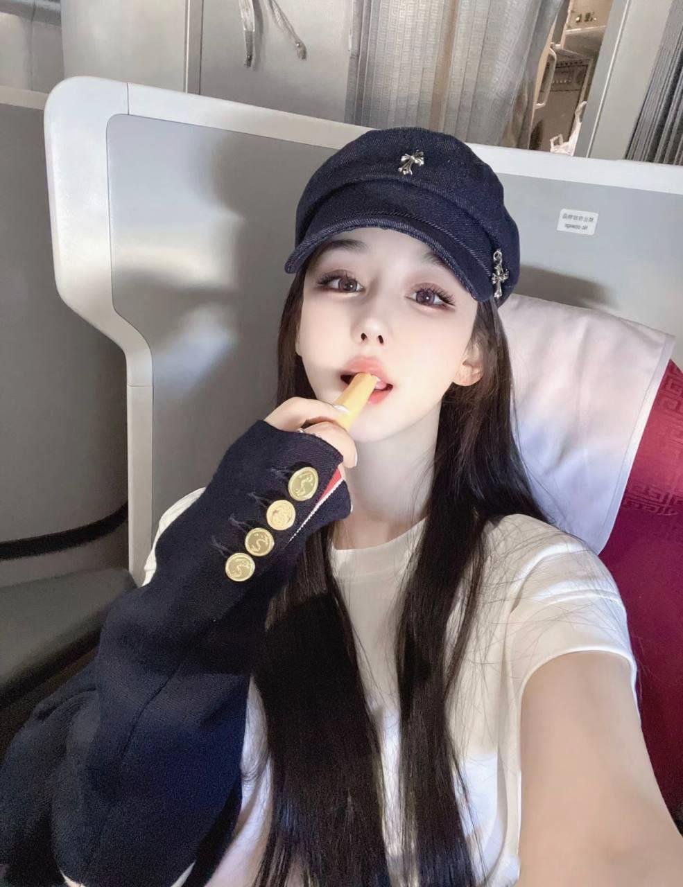 OwenWright60525's profile picture. 花有什么好种的,来和我种草莓。