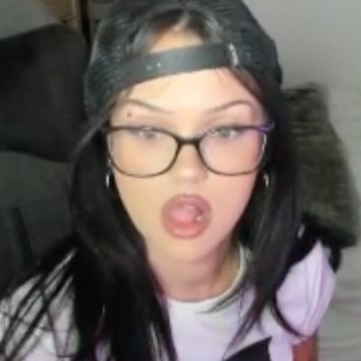 cutjks's profile picture. beware of the your mom jokes