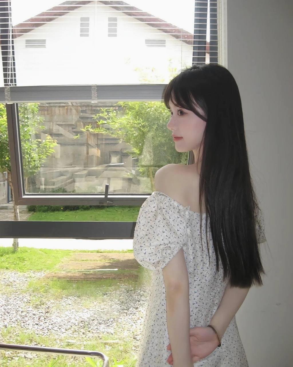 ScarlettMu37430's profile picture. 我的床不大不小,我们一起睡觉刚刚好。