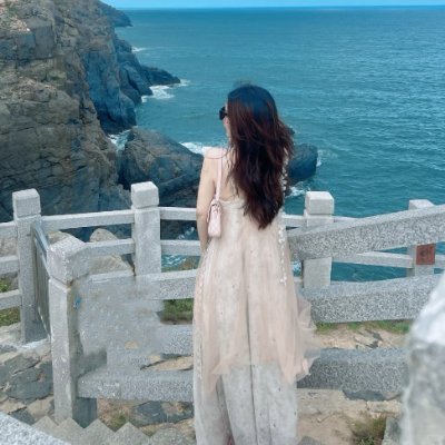 atohcaskjopiq's profile picture. 나는 각국을 누비며 풍경과 추억을 모을 것이다. 미지의 세계를 탐험하고, 모든 음식과 풍경을 음미하며, 세상의 모든 이야기를 듣고, 온 세상의 풍경을 다 볼 것이다.☁️