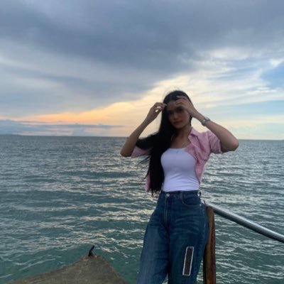 rainyrhenn's profile picture. 