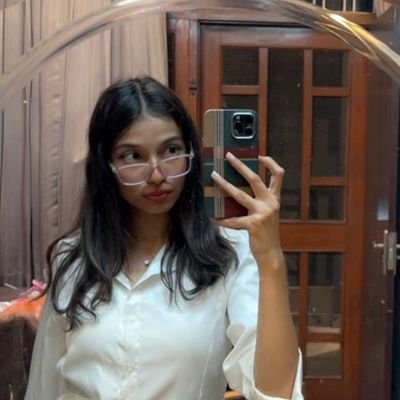 shhgarima's profile picture. 23 | law student