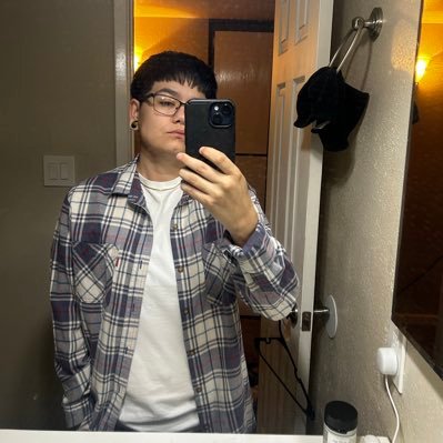 DEE_xotwod's profile picture. 🏳️‍🌈