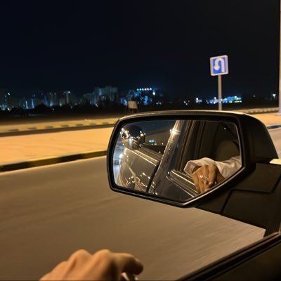 i4mut's profile picture. بين الخيال وبين علمٍ وكادي