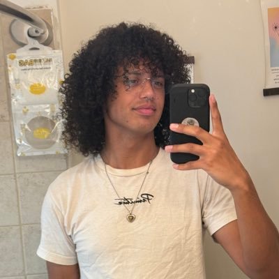 @FruityHimbo