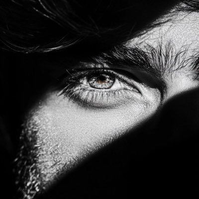 3z_999x's profile picture. أعيش بالقهوة والموسيقى ، وأرتاح في صمت العزلة .