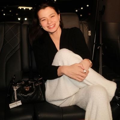 onelovebec's profile picture. 