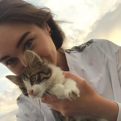 OnfoyAnny66's profile picture. What you wear is how you present yourself to the world, especially today, when human contacts are so quick.