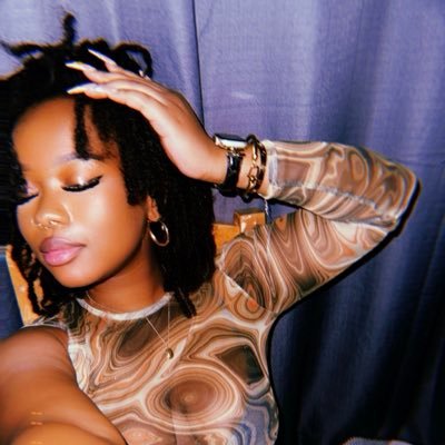 odnaht_'s profile picture. chronically online zim babe || web3 || 🖤🍒🪩🍸🎋♐️