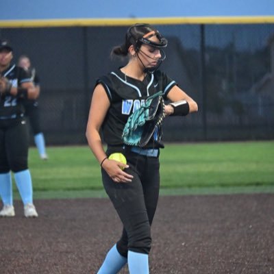 PaigeAsher2's profile picture. Impact Gold 16u  Sullivan |RH Pitcher/Outfield| Elkhorn North High School 2028