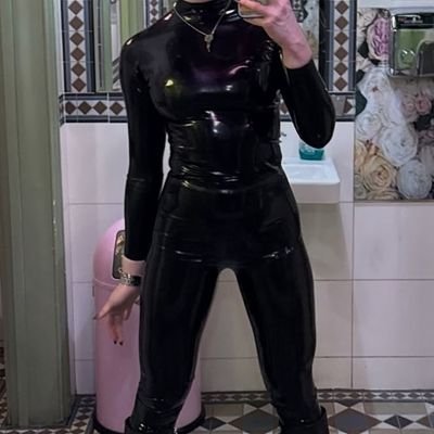 laurenlatexx's profile picture. sassy,classy mistress ❤️