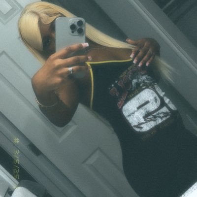 moreofsheso719's profile picture. Savage🩸