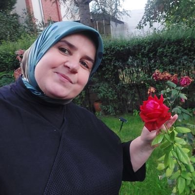 sakinecz26's profile picture. mesleğini ,çayı, kahveyi ,okumayı aşk düzeyinde seven bir eczacı..