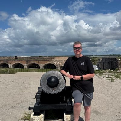 RealWGLB's profile picture. Clinically depressed on Sundays since 1999 #Browns