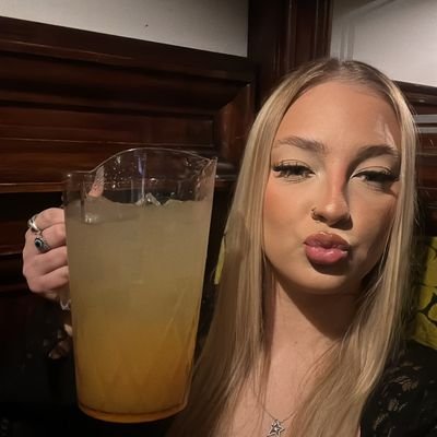 ManScamz's profile picture. i'm ur musky lazy daddy || keep sending and getting scammed lil bro (tweetstealer) || NO i dont have throne. I have YouPay.