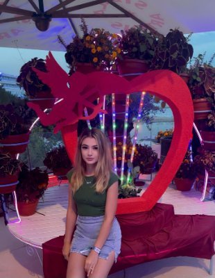 Susan25000's profile picture. Waiting is the stupidest thing that everyone has done.