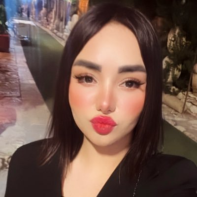 Shouka_Hosseini's profile picture. الان باید چیز خاصی بگم؟