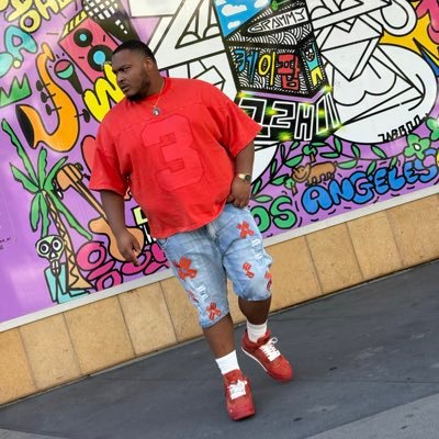 FATBOY_TRAVO's profile picture. 6’4 |25💰|VIRGO ♍️| fitted cap 🧢 & sneakers size 13 👟| shoe plug 👟🔌| Celtics 🍀&patriots 🔴