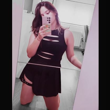 @Itssarela_
