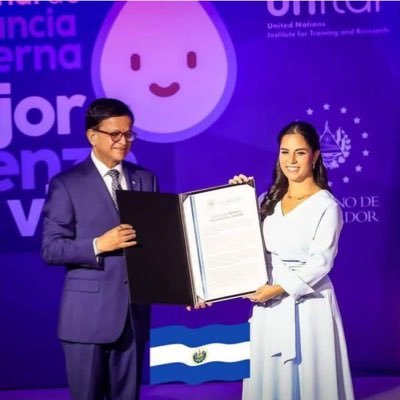 BukelePrivada's profile picture. Cuenta de chat privada para mi gente