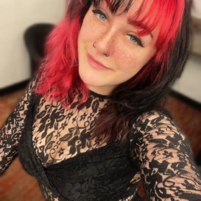grippysoxandbox's profile picture. Let's have a CRAZY good time 😜 My goal is to live in a bus and travel I love raves and festivals 26 years old~ Pansexual