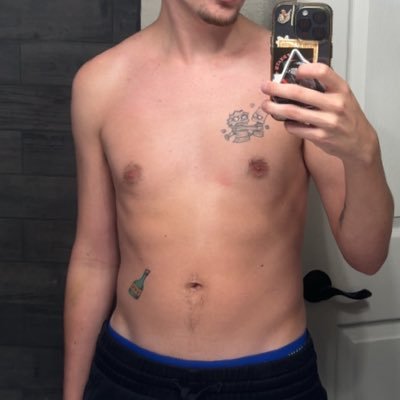 fuckinariesbby's profile picture. 18+ if you’re lucky i’ll let you touch my hole