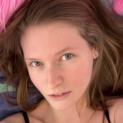 InaSilja's profile picture. hey ich bin 𝓘𝓷𝓪 𝓢𝓲𝓵𝓳𝓪 𝓑𝓲𝓮𝓽𝓼𝓬𝓱 dein Sternchen ツ ••• meine Website: