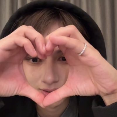 thinkabtwjh's profile picture. for seventeens lead dancer #준 | tweet ‘@thinkabtwjh junhui’ for a jun picture!