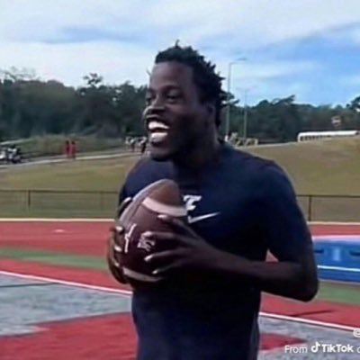 iovewrld223's profile picture. 