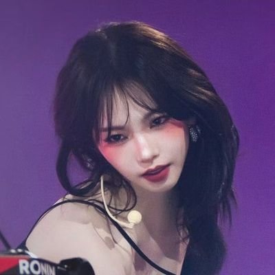 disasterwithl's profile picture. jennierubyjane