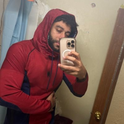 SimplyJustKing's profile picture. Ufc/Muy Thai enthusiast but I live to be a Mets fan and an Electrician ⚡️ #Lgm