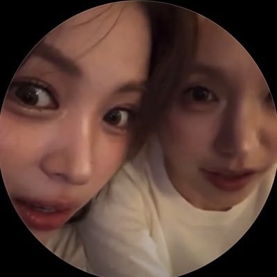 garraafinha's profile picture. itzy, twice, skz = 🏠                    felix & ryujin utted