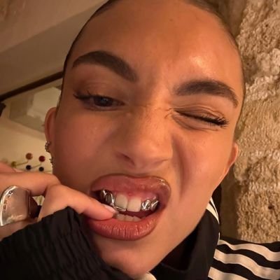 chiccgals's profile picture. just a girl who loves sports and fashion