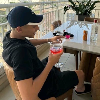 menoschucro's profile picture. 