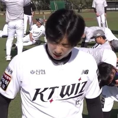 ttooh_01's profile picture. 바보좌완