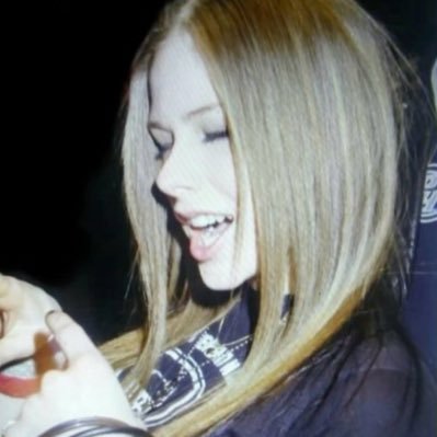 etysah's profile picture. arte é a expressão silenciosa da alma.