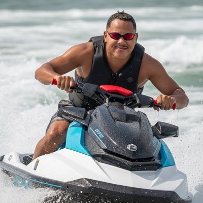 Riibeiro1990's profile picture. 