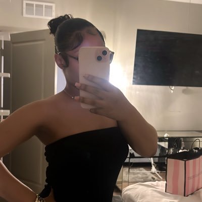 kieranniema's profile picture. just talking